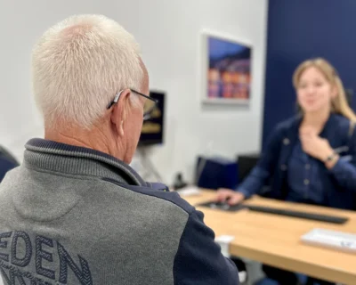 Premier appareillage auditif : à quoi s&rsquo;attendre durant les 90 premiers jours ?